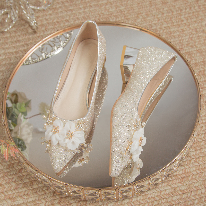 银色新娘鞋婚鞋2024年新款粗跟高跟鞋女孕妇不累脚主婚纱水晶单鞋