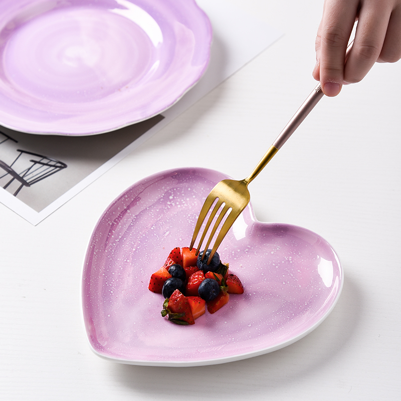 北欧INS爱心盘 创意心形首饰碟紫色陶瓷盘小号小吃水果盘椭圆碟子