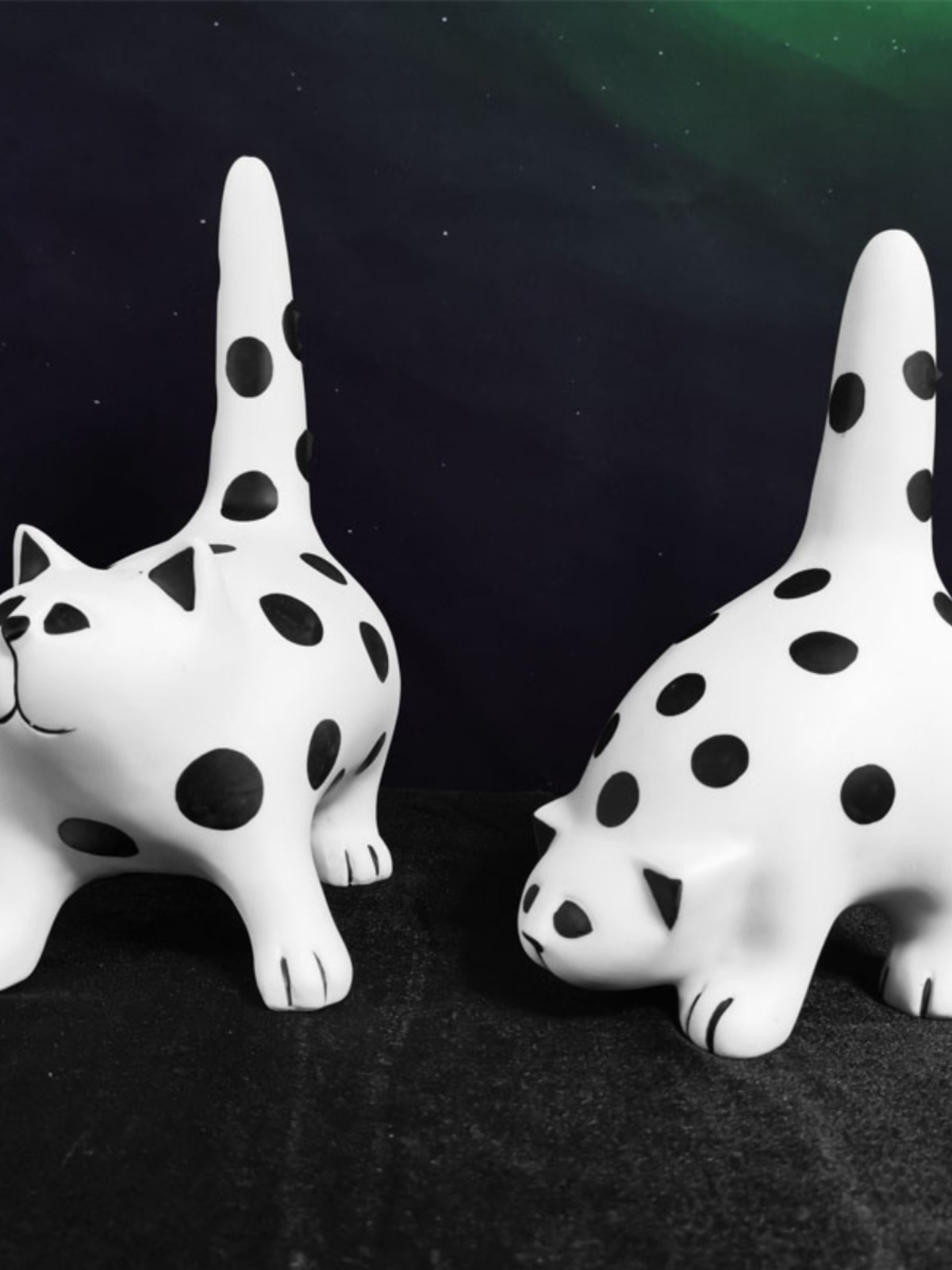 现代简约黑白斑点猫萌宠动物摆件北欧样板间儿童房客厅酒柜装饰品