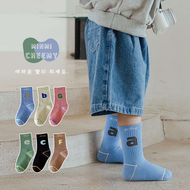 30016一体无骨缝合儿童袜23秋新款彩色字母中筒袜精梳棉运动潮袜
