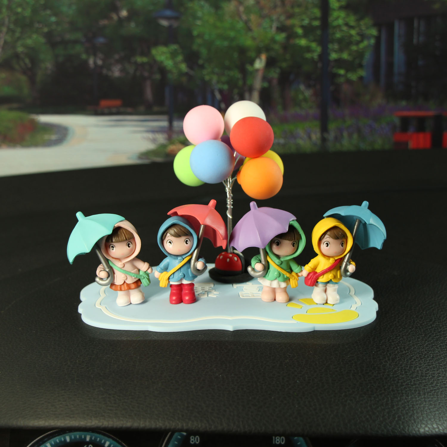 撑伞小人汽车摆件男女车载中控台可爱卡通创意个性小车上减压装饰