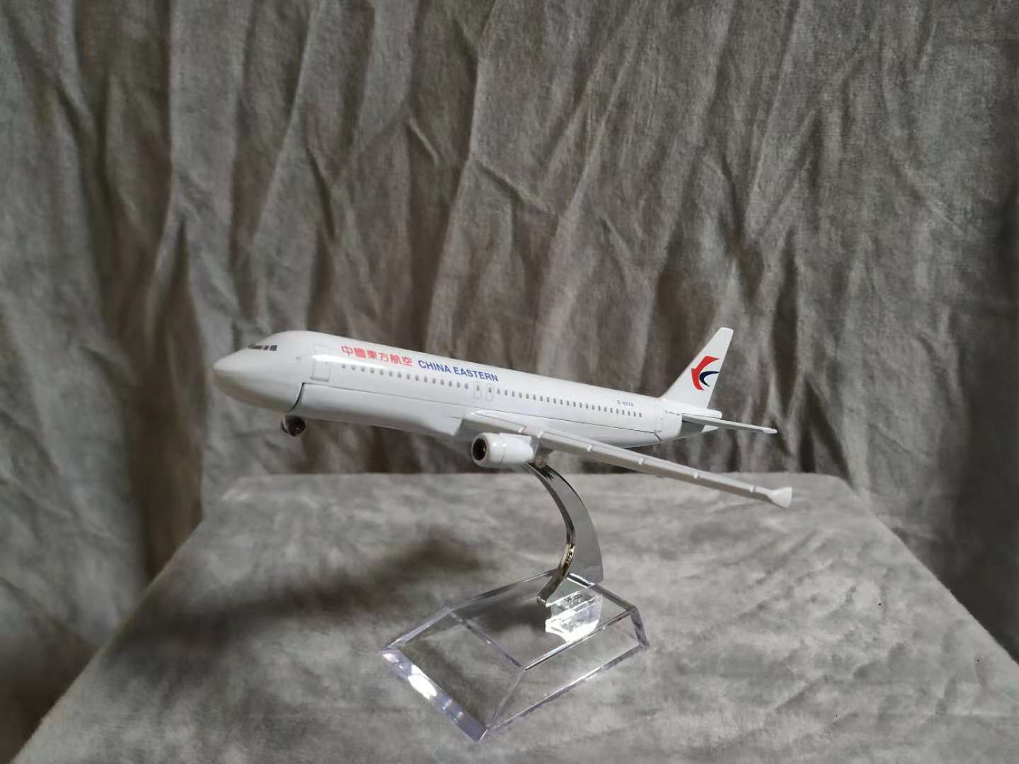 东航飞机模型16CM飞机模型空客A320
