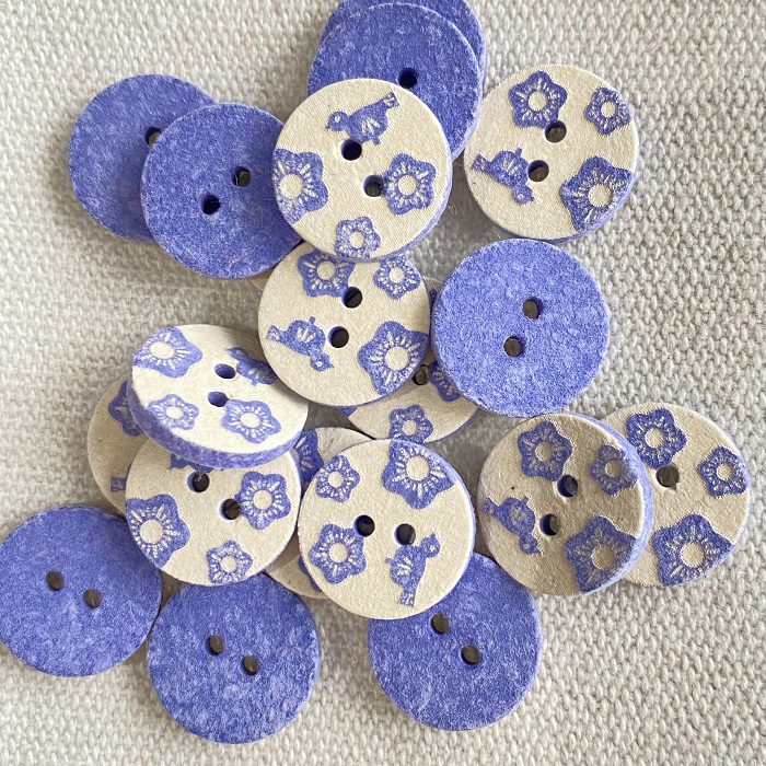 15mm1颗价格英国Textile Garden紫罗兰花朵小鸟原色背景椰壳纽扣