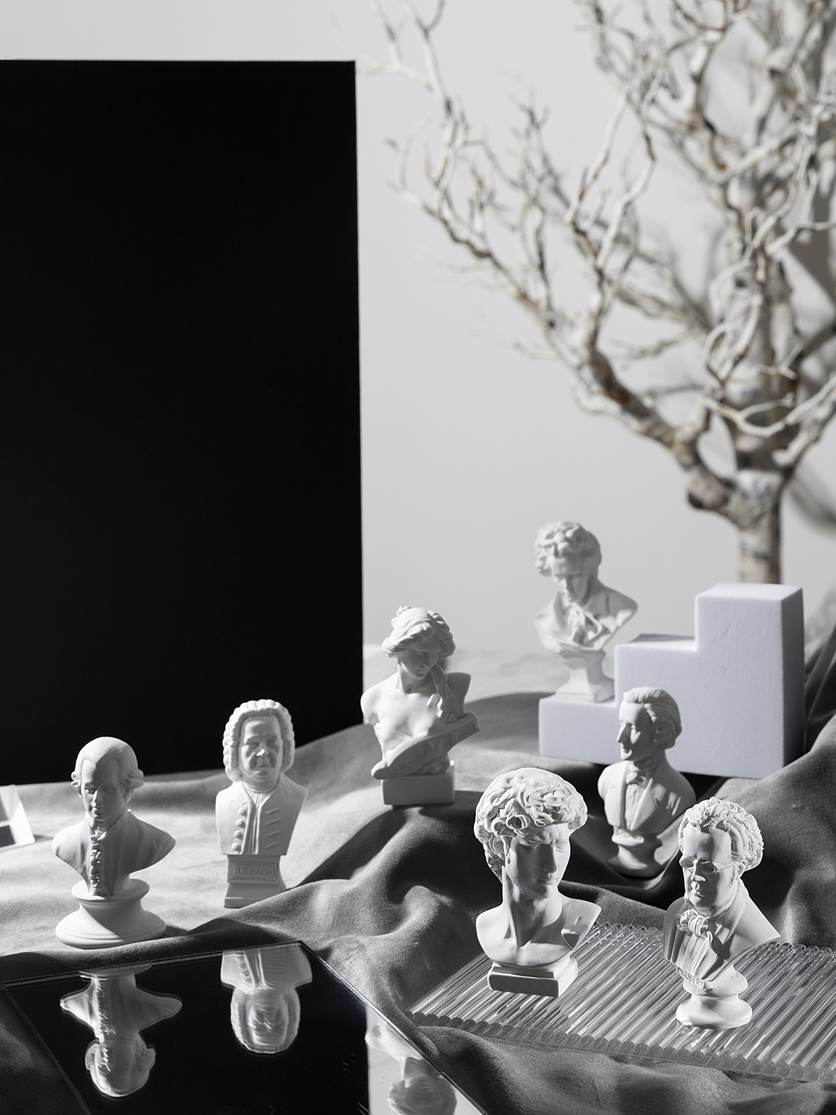 北欧音乐家石膏雕塑素描头像树脂雕塑作品家居摆件装饰拍摄影道具