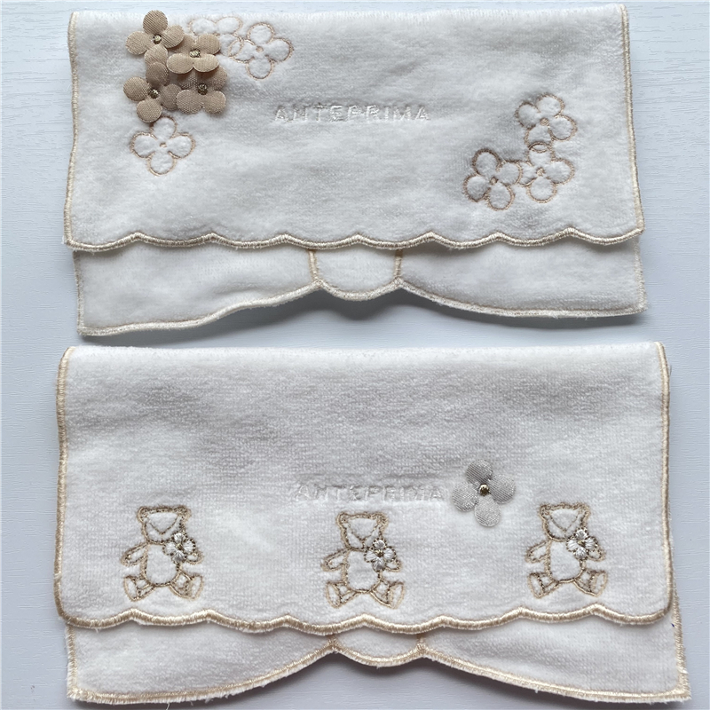 出口日本原单 小熊刺绣 四叶草 卡通可爱 拉链收纳小包可爱随身包