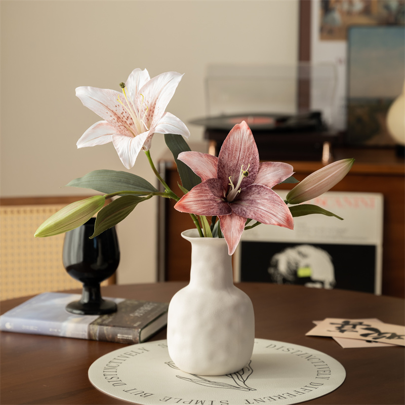 油画色百合花束白陶花瓶装饰百合假花客厅复古仿真花摆件室内插花