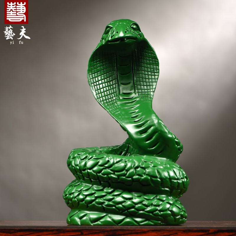 绿色木雕蛇摆件新中式实木十二生肖眼镜蛇家居客厅桌面装饰工艺品