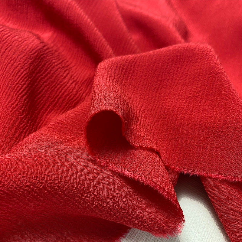 红色树皮皱棉麻布料 垂感肌理弹力全棉连衣裙裤子设计师服装面料