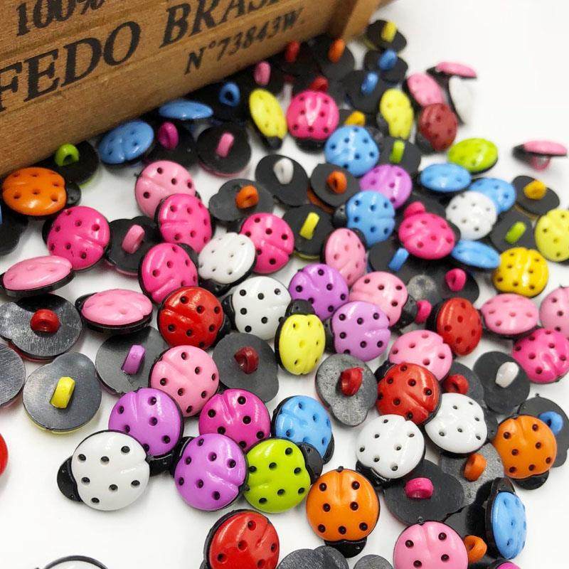 50/100pcs New! Ladybug Plastic Buttons Sewing Notions Access