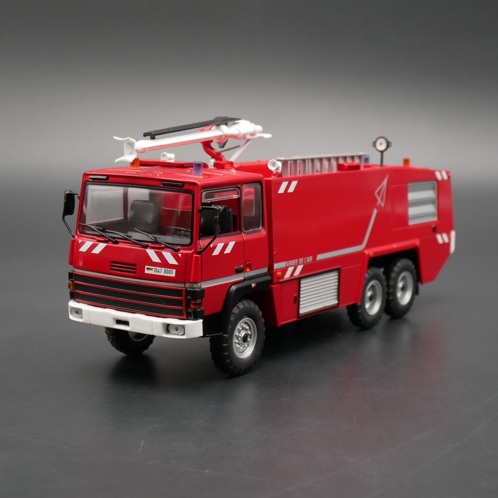 Ixo 1:43 Thomas VMA 72法国机场消防车泡沫车合金车模金属玩具车