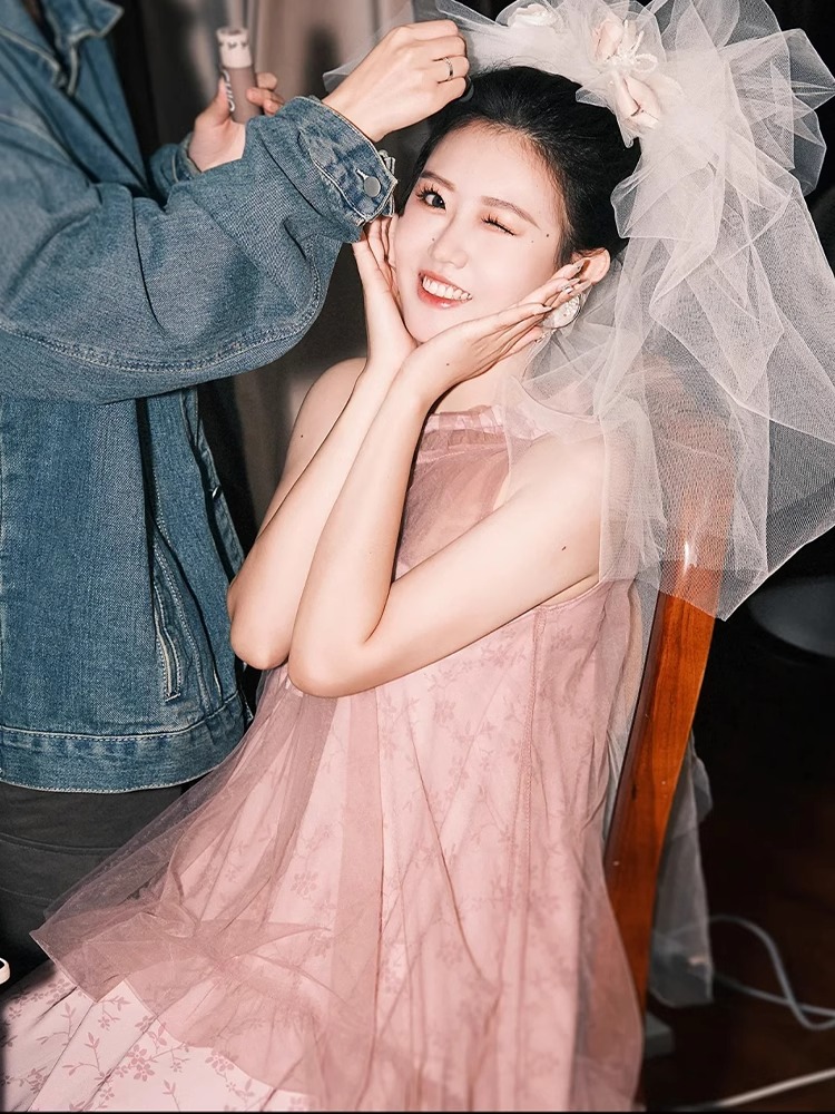 新中式挂脖新娘结婚礼服度假晨袍轻婚纱拍照小众连衣裙法式仙女裙