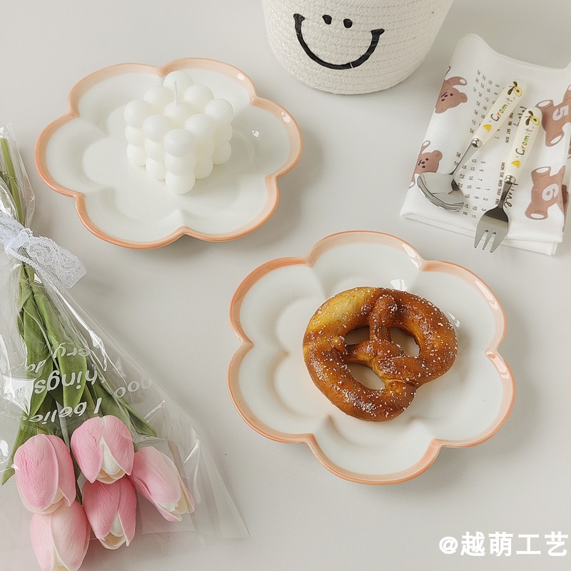 可爱花边甜品水果盘ins风韩式家用菜盘简约手绘花朵陶瓷盘高颜值