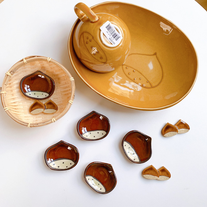 日本进口陶瓷手绘焦糖色栗子汤杯咖喱盘松鼠蘑菇拉花咖啡杯碟筷架