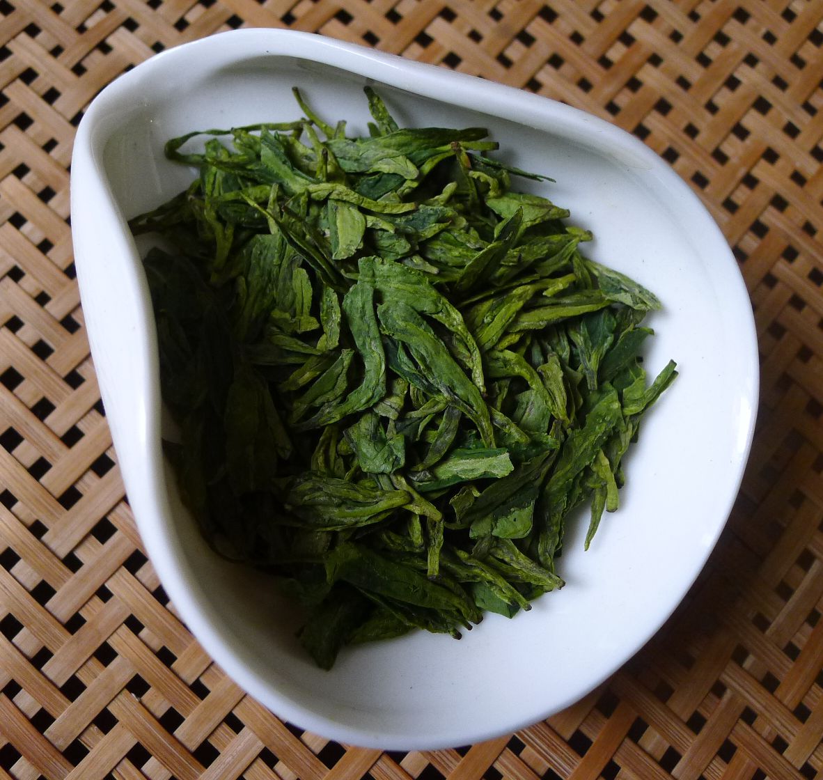 灵山本地种植龙井43号扁茶