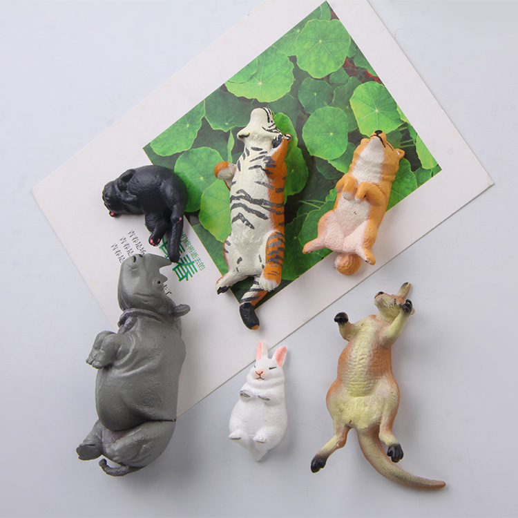 卡通可爱创意睡姿老虎兔子柴犬袋鼠猫pvc动物冰箱贴磁铁便贴磁贴