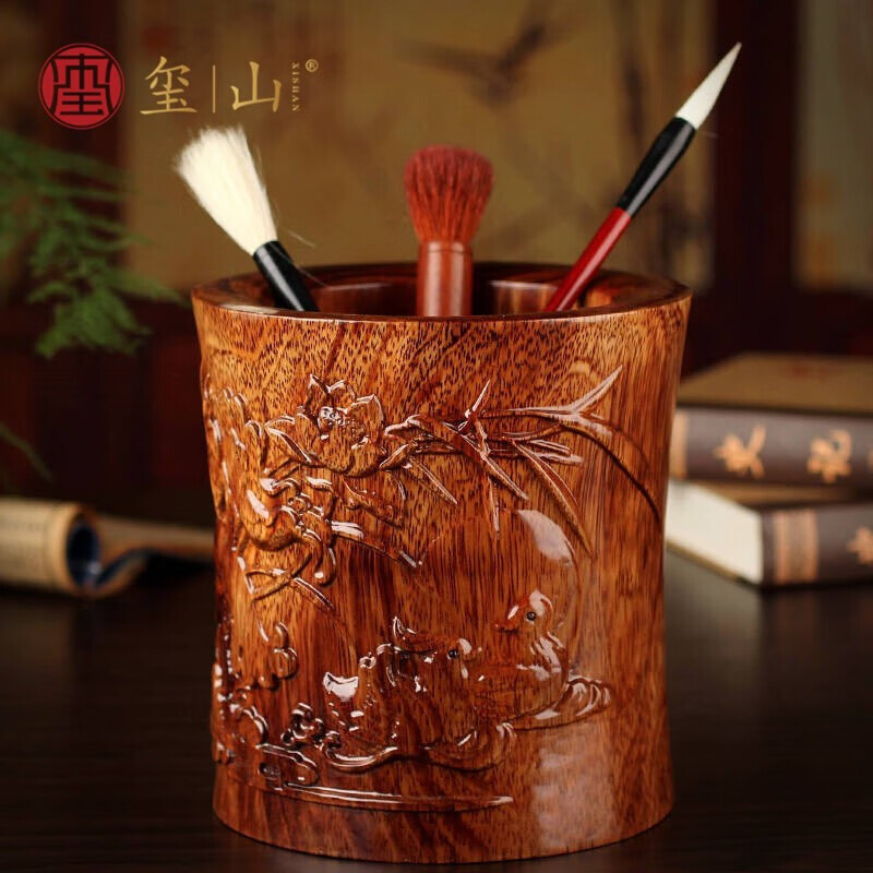 浮雕鸳鸯戏水实木笔筒红木雕刻工艺品摆件木制笔桶原木木质笔筒鸳