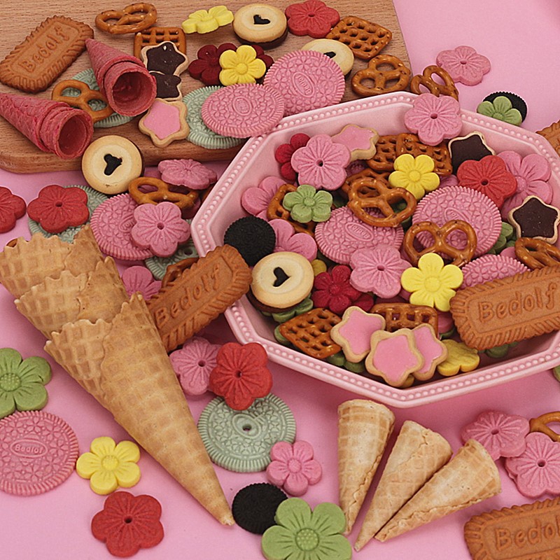 网红蝴蝶圈网格饼干摆件爱心夹心饼粉色樱花大圆甜筒蛋糕装饰插件