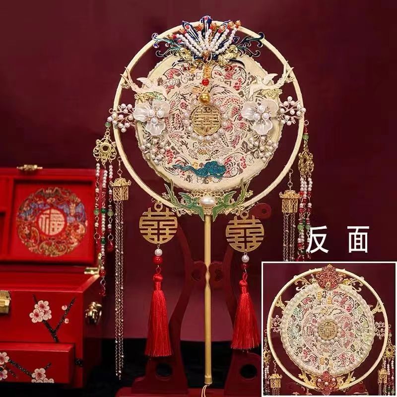 新娘团扇出租古风中式传统中国风婚服扇子元旦汇演年会演出宫扇