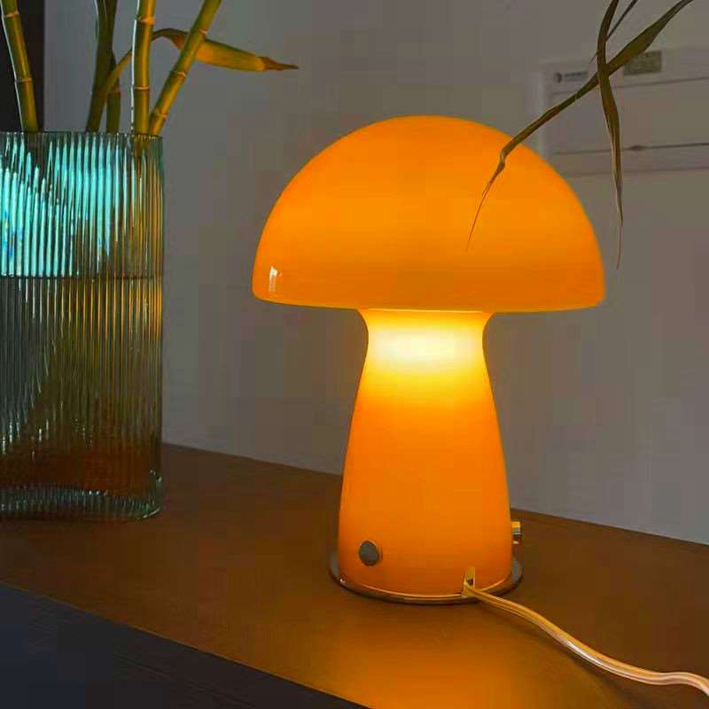 卧室蘑菇台灯北欧创意民宿网红ins包豪斯玻璃台灯中古床头氛围灯
