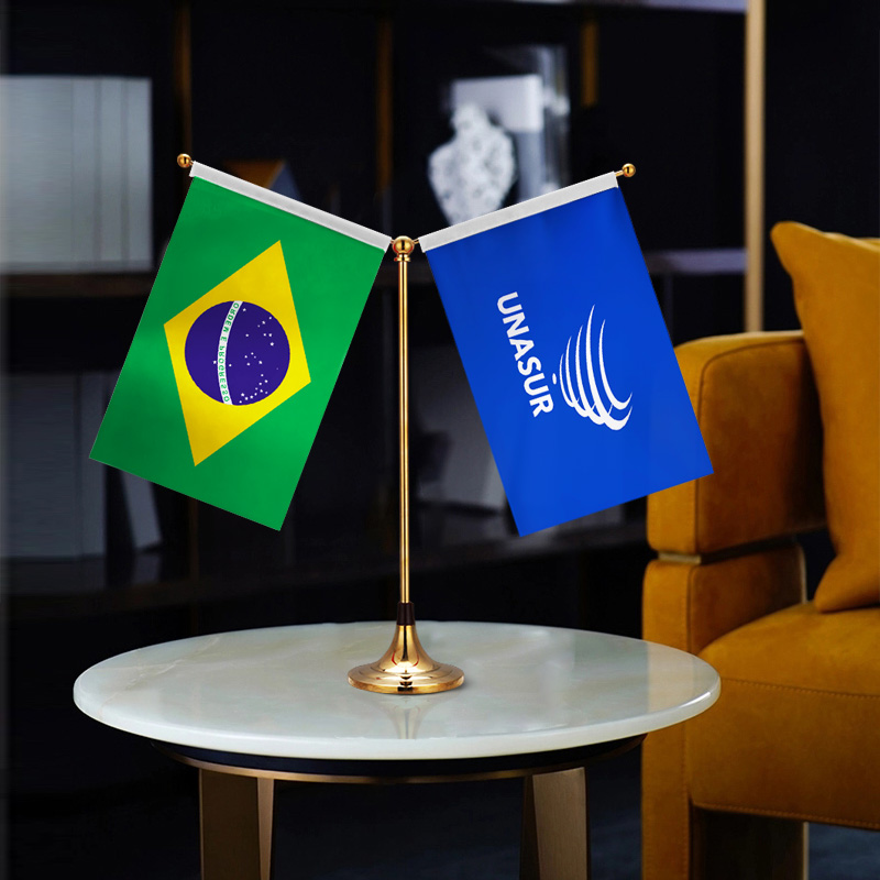 南美洲国家联盟UNASUR+巴西国旗 Y型双杆钛金桌旗 贡缎旗面