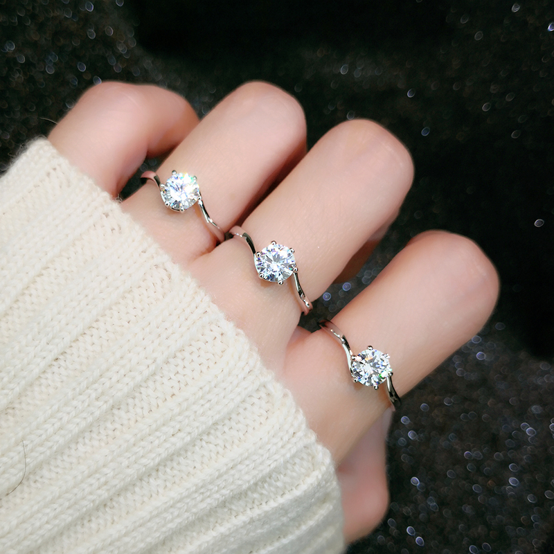 仿真钻石戒指女小众简约潮克拉六爪合金锆石仿莫桑石求婚结婚指环