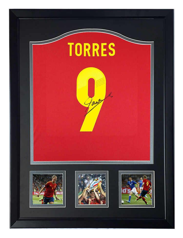 费尔南多托雷斯 亲笔签名2012欧洲杯西班牙队足球服球衣 含sa证书裱框