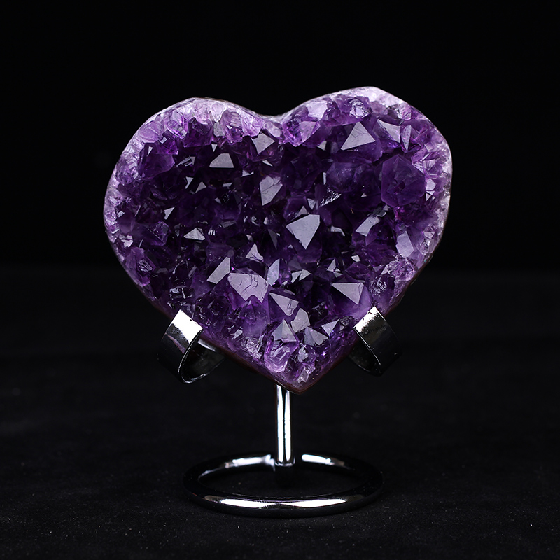 新品天然紫水晶爱心小摆件乌拉圭原矿水晶原石紫晶洞手链消磁净化