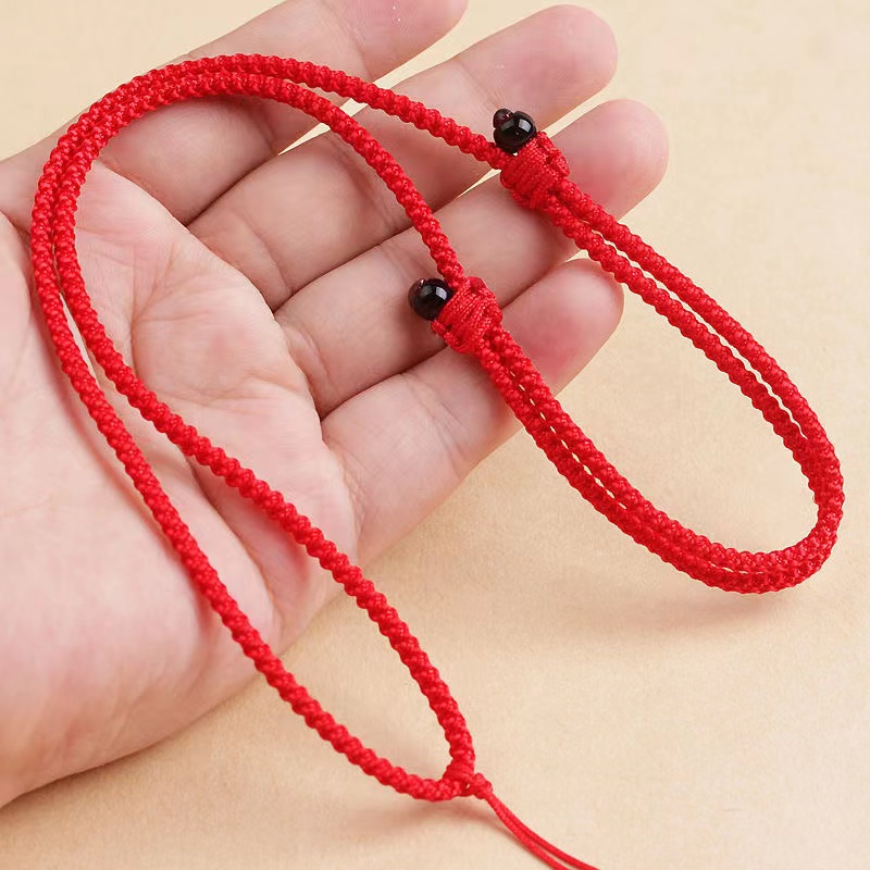 红绳子脖子