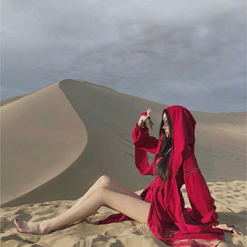 西藏旅游衣服女青海湖裙子原沙漠连帽大摆长裙云南泸沽湖拍照裙