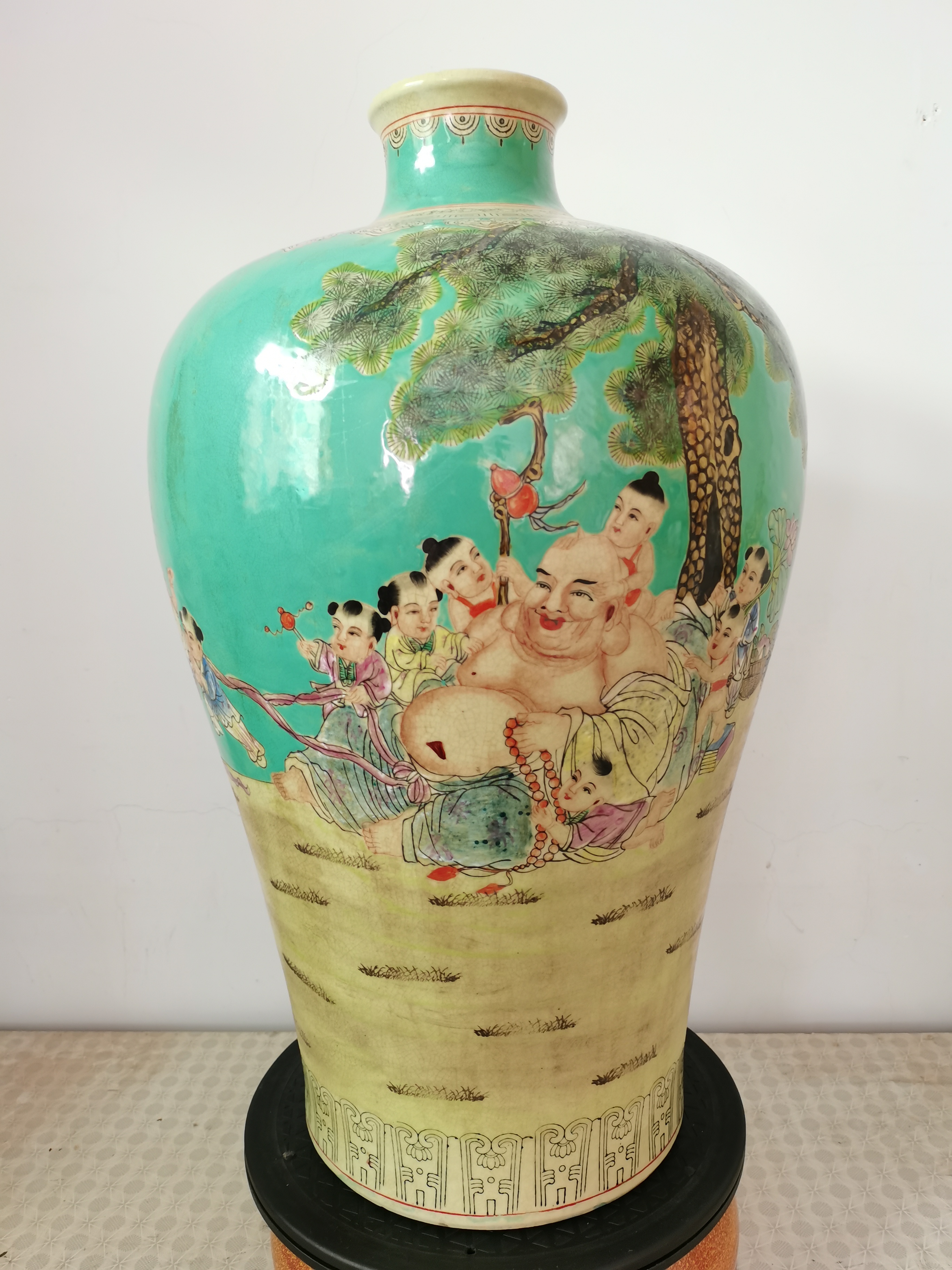 早期收藏粉彩大雅斋瓷器童子与弥勒佛梅瓶摆件