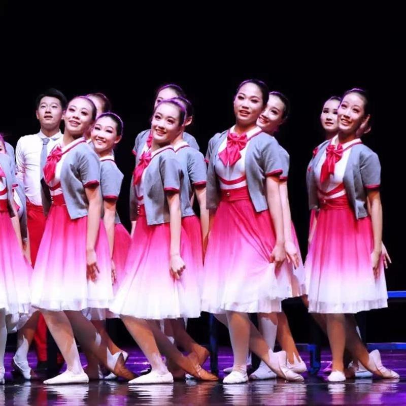 新品青春纪念册舞蹈演出服中学生成人男女校园毕业季大合唱舞蹈表