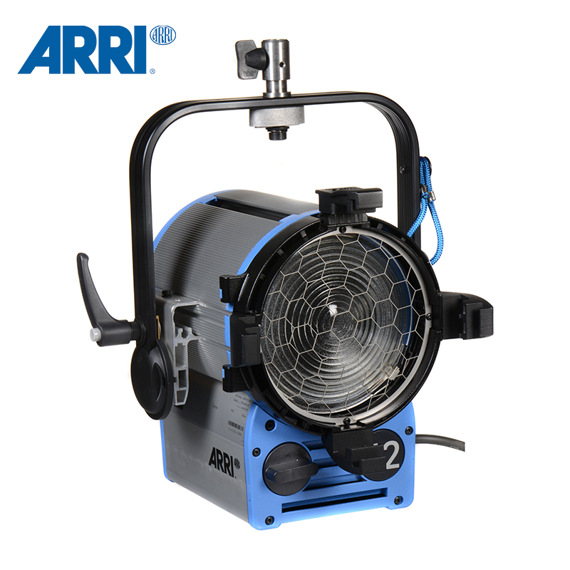 阿莱紧凑型钨丝灯ARRI T2 2000W菲涅耳螺纹透镜聚光灯四叶挡光板