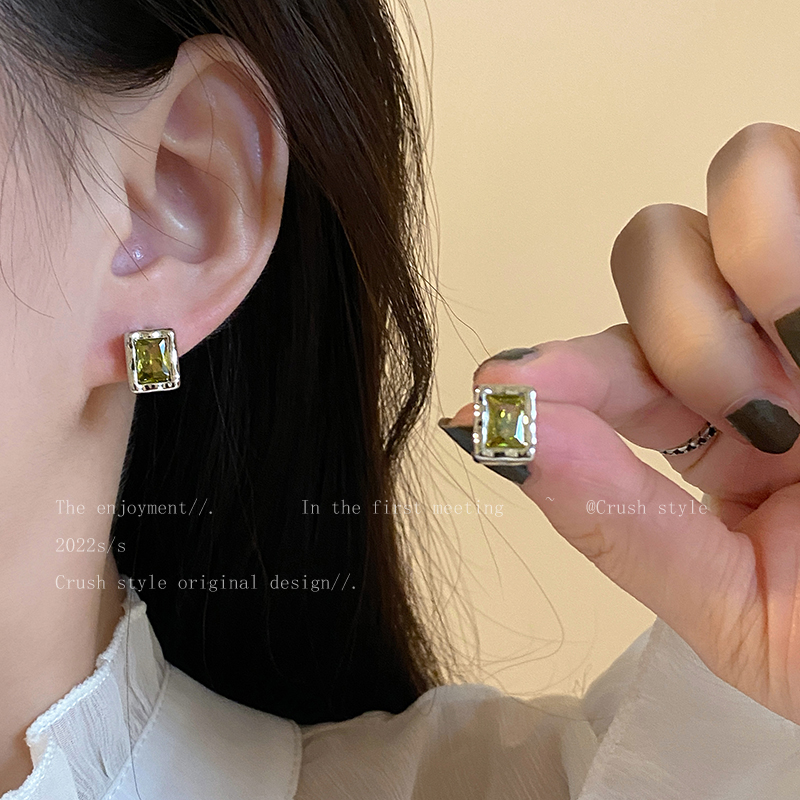 清冷少女苹果绿几何方形锆石耳钉小众设计感高级耳环简约网红耳饰