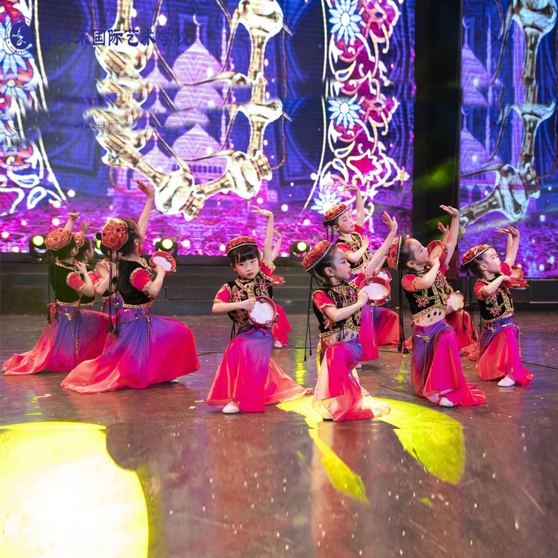 动漫舞学生古风情六一表演演出服西域服小小丽新疆舞蹈少数民族维