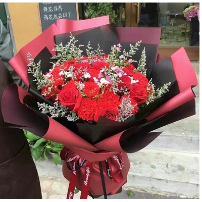 襄阳樊城区华洋堂鱼梁洲沿江大道火车站鲜花店520配送玫瑰花束