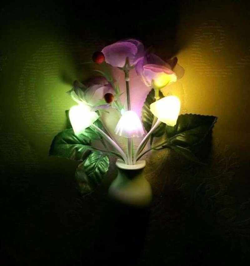 。迷你小夜灯 插电 蘑菇 变色节能灯 光控花瓶喂奶灯 新款 感应夜