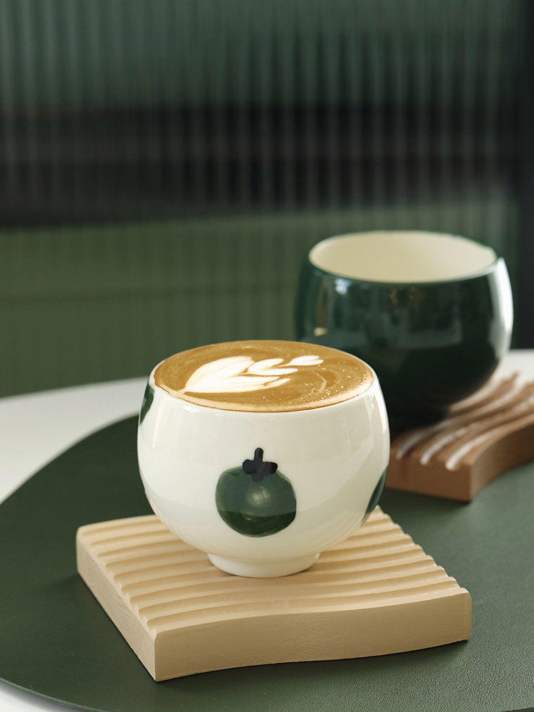 手绘卡通咖啡杯 蛋形造型水杯 大口拉花杯 陶瓷杯子 下午茶果汁杯