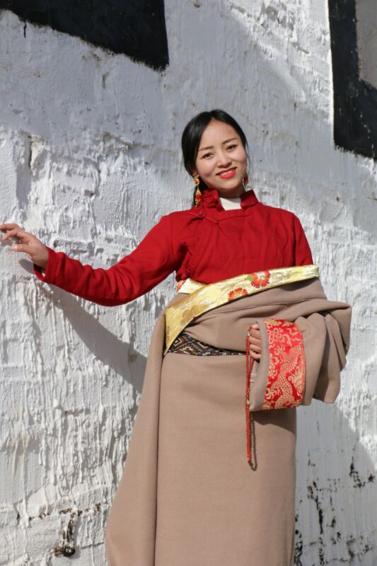 安多姑娘推荐西藏藏族藏服藏装男女民族呢子厚纯色浅驼色袍子藏袍