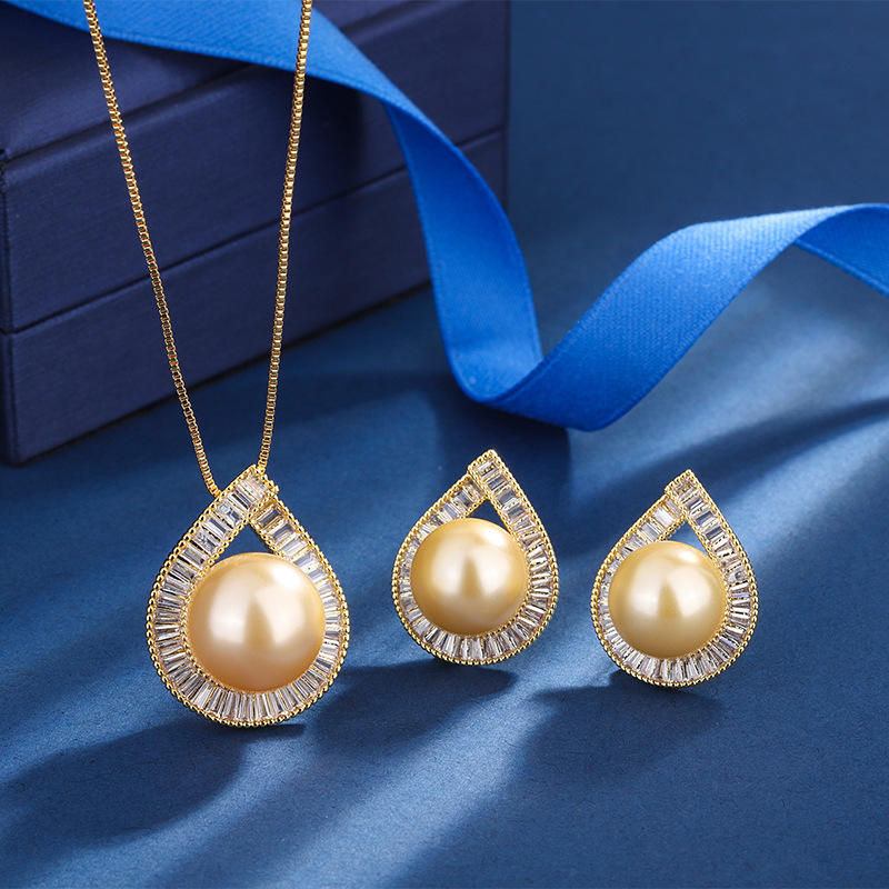 法式复古设计镶嵌淡金色珍珠几何型戒指耳钉项链镶钻质感时尚套装