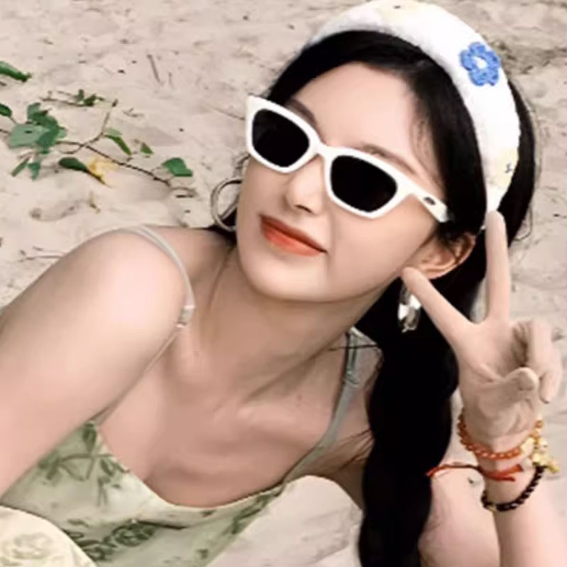 时尚韩版孔雪儿同款白色猫眼太阳镜女夏街拍遮阳防紫外线小脸墨镜