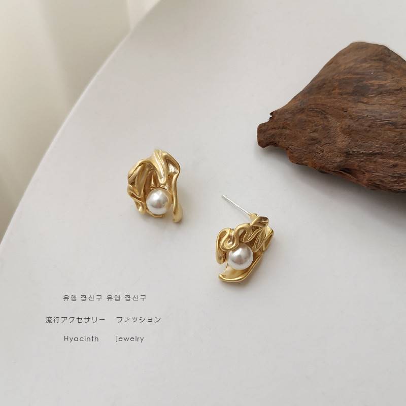 韩国东大门时尚复古异形雾面哑金耳环法式复古设计感珍珠耳钉耳饰