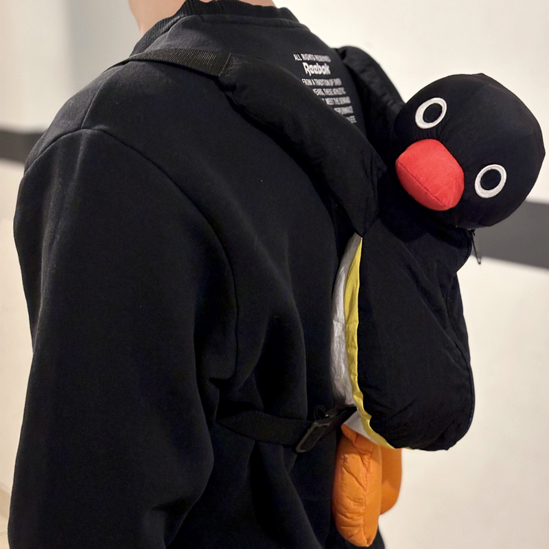 现货pingu日本企鹅家族毛绒公仔玩偶可爱潮流男女双肩背包可爱包