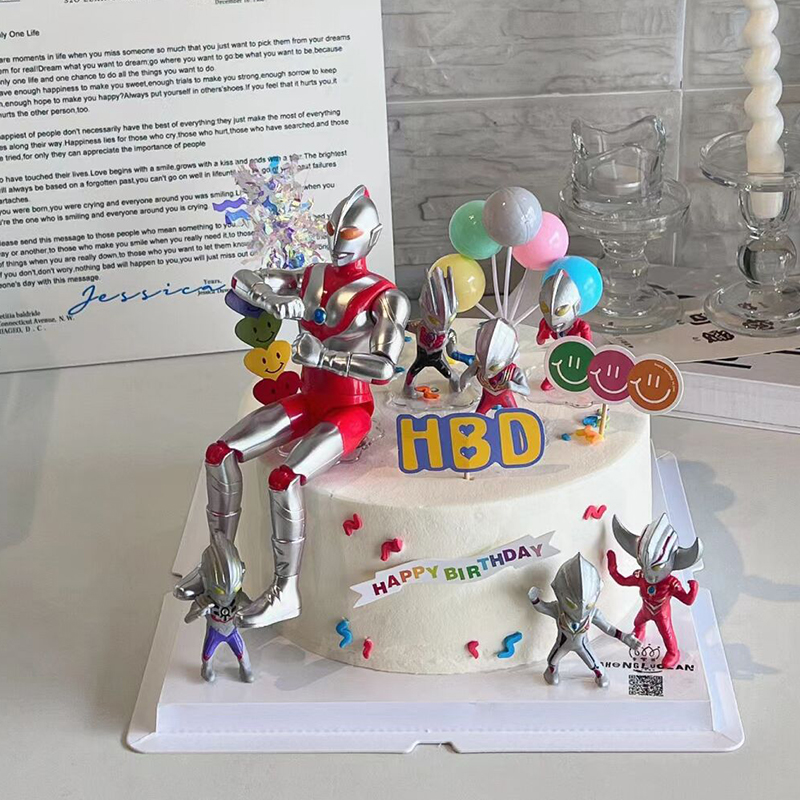 小男孩超人蛋糕装饰摆件关节可动变形机器人网红创意凹凸曼焙插牌