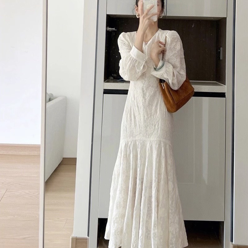 欧洲站2023早j秋气质优雅蕾丝长裙法式复古小香风温柔白色连衣裙