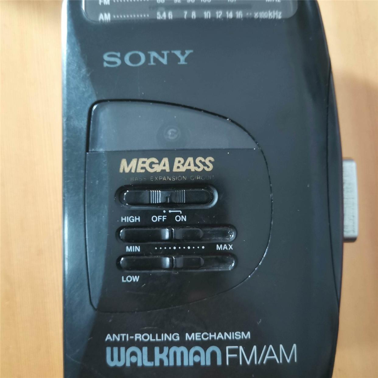 议价索尼WM FX16 磁带随身听，带收音机，经典WALKMAN