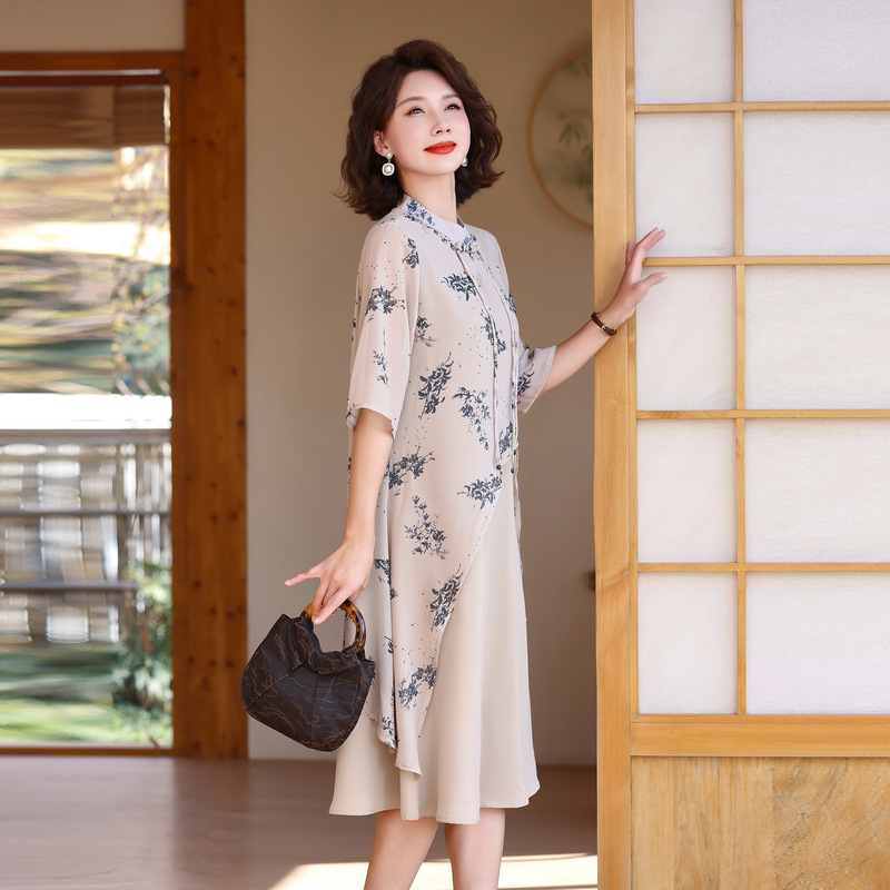 洋气新中式连衣裙中年女人夏设计感过膝长裙40一50-60岁改良旗袍.
