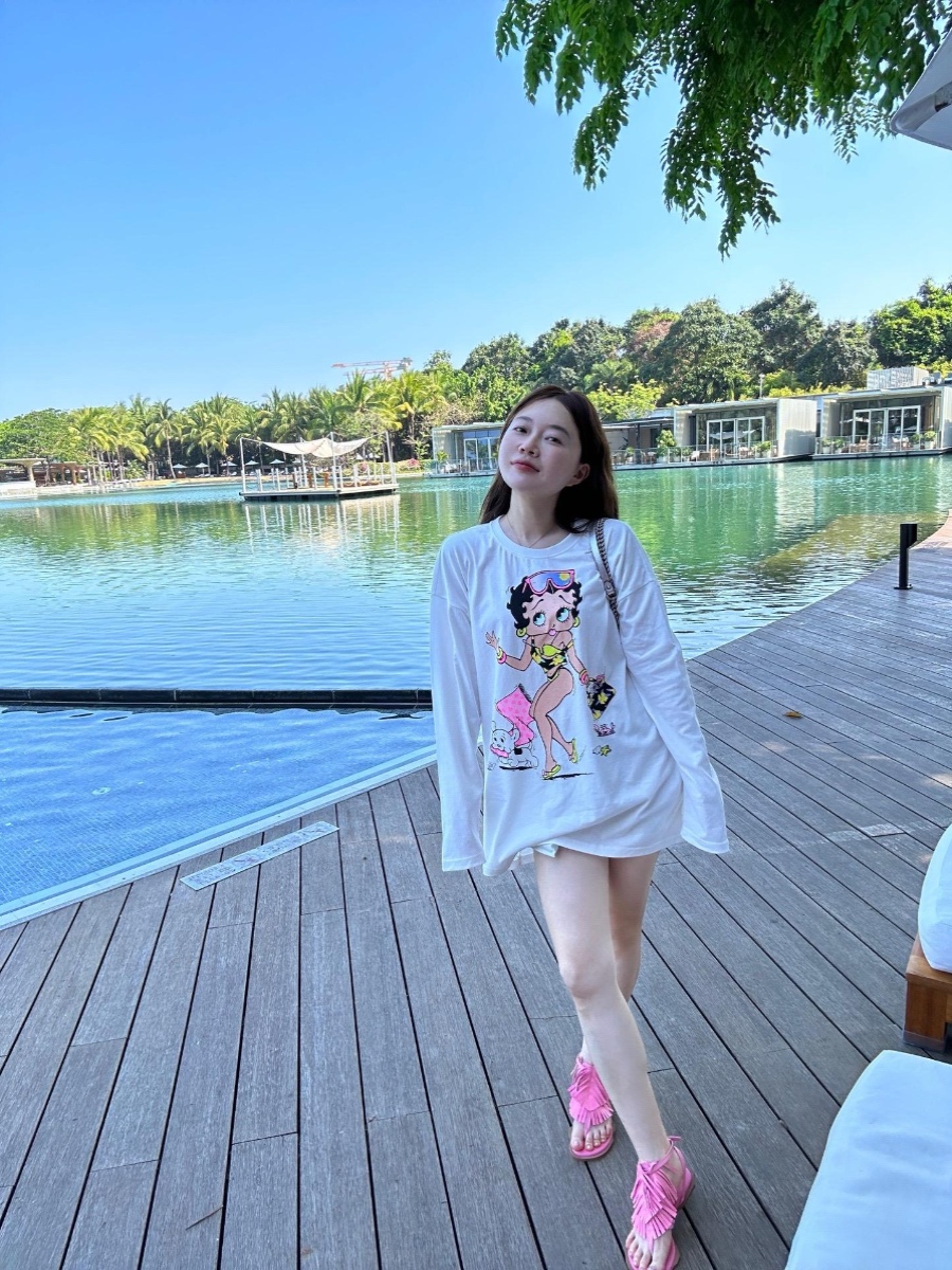 大码韩国女装夏季新款胖mm小丑丫头贝蒂印花宽松圆领白色长袖T恤