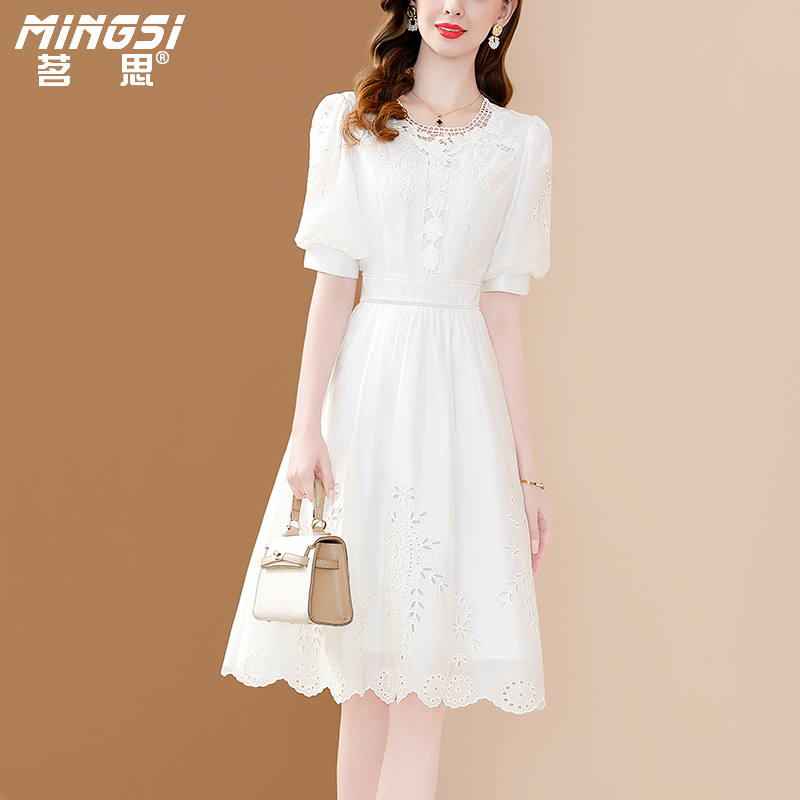 茗思高档精致白色连衣裙女2024夏季新款灯笼袖减龄收腰天丝中长裙