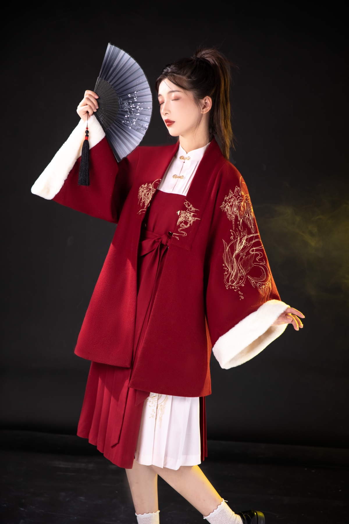 玄鱼汉服女中国风日常汉元素改良红色绣花披风仙女连衣裙套装冬