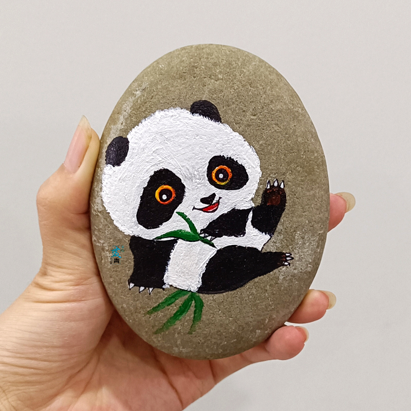 小动物大熊猫卡通手绘石头画diy定制摆件儿童生日礼物成品漫画